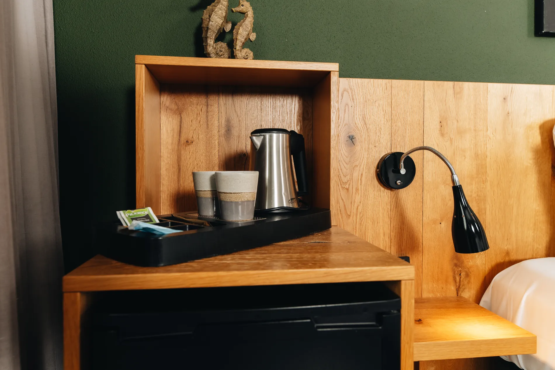 Royale suite met Queensize bed en spectaculair uitzicht over binnenwater de Graevelinge